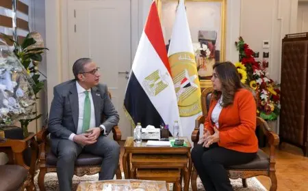 وزيرة التنمية المحلية تتابع جهود تحسين الخدمات للمواطنين مع محافظ الفيوم