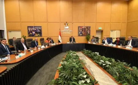 وزير الإسكان يواصل متابعة المشروعات السكنية في عدة محافظات ومدن جديدة