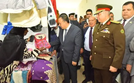 محافظ أسيوط يدشّن المعرض الدائم للمنتجات الحرفية واليدوية بمركز منفلوط