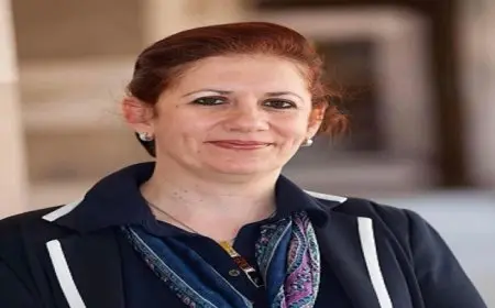 وفاة مفاجئة ت震 الأوساط الأكاديمية.. مصرع الدكتورة ليلى البرادعي وزوجها في حادث سير مروع