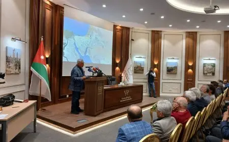 زاهي حواس يكشف عن اكتشاف أثري للملك رمسيس الثالث في وادي رم جنوب الأردن