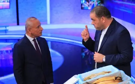 أحمد موسى يتناول الفسيخ على الهواء: زبدة بلا رائحة