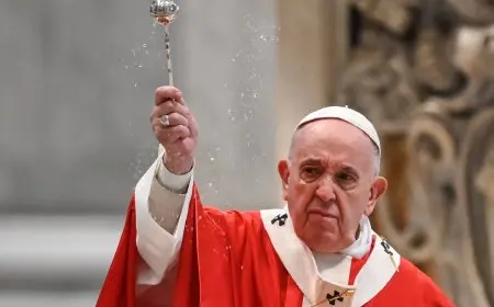 رئيسة المفوضية الأوروبية تصف بابا الفاتيكان: كان إنسانًا متواضعًا ومحبًا للأكثر فقرًا