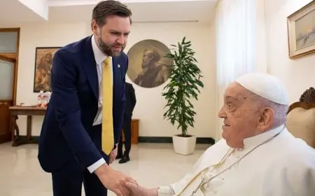 نائب الرئيس الأمريكي عن بابا الفاتيكان: مشاعري مع ملايين المسيحيين في جميع أنحاء العالم الذين أحبه