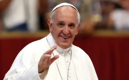 فيلم إيطالي، طبق بيدمونتي ونادٍ أرجنتيني.. محطات إنسانية في حياة البابا فرنسيس