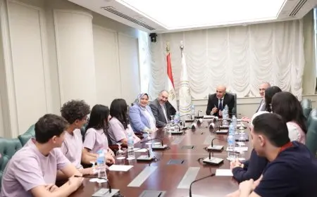وزير التعليم يلتقي بممثلي طلاب النيل الدولية لمناقشة تطلعاتهم المستقبلية
