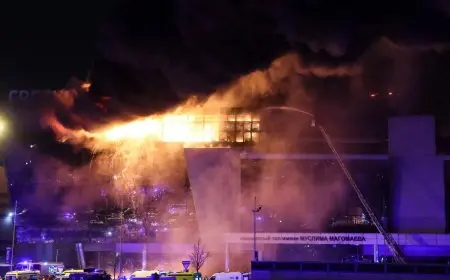 انفجارات وارتفاع أعمدة الدخان من مركز الأعمال في موسكو