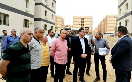 وزير الإسكان يزور مشروع الإسكان المتوسط ومحطات رفع المياه في مدينة بدر