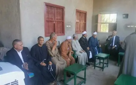 بعد انتهاء الخصومة الثأرية.. مصطفى بكري: مدارس قريتي “أبو حزام” و”حمردوم” تحققان أعلى نسبة حضور