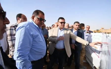 وزير الإسكان يختتم زيارته بتفقد مشروعات المرافق في جنيفة والرابية بالشروق