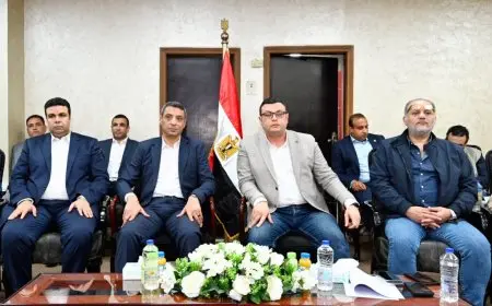 اجتماع وزير الإسكان في مقر جهاز مدينة السويس الجديدة لمتابعة المشاريع التنموية