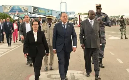 مدبولي يغادر الجابون عقب حضوره حفل تنصيب الرئيس الجابوني بريس نجيما