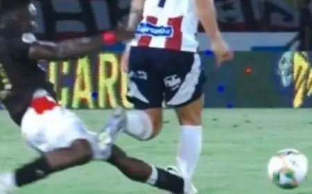 عرقلة عنيفة وجنائية في الدوري الكولومبي وطرد مباشر دون تردد