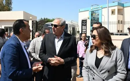 رئيس الوزراء يزور مستشفى محلة مرحوم التخصصي ومشروع تغطية المصرف المجاور لها