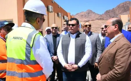 وزير الإسكان ينطلق في جولة بمشروع تطوير موقع التجلي الأعظم فوق أرض السلام في سانت كاترين بسيناء