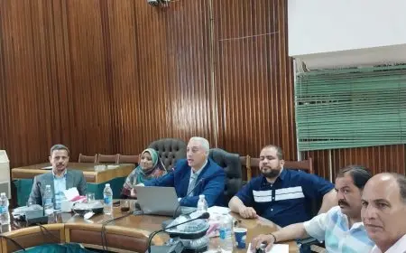 الإسكان: تعزيز بيئة الاستثمار وإدارة مياه الشرب في ورشتي عمل بمدينة 15 مايو والصالحية الجديدة