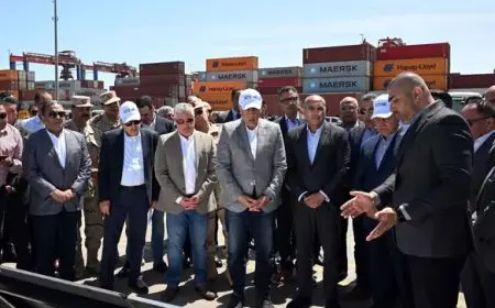 مدبولي يعتزم زيارة شركة قناة السويس للحاويات في ميناء شرق بورسعيد