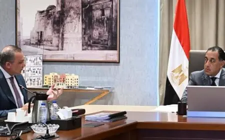 رئيس الوزراء يراجع سير تنفيذ مشروعات صندوق التنمية الحضرية