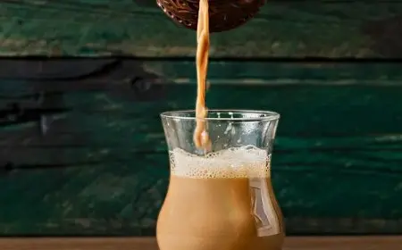 هل يؤثر إضافة اللبن للشاي على فوائده الصحية؟ فيديو