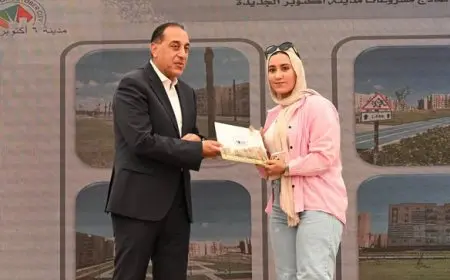 رئيس الوزراء يوزع عقود وحدات مبادرة سكن لكل المصريين في مدينة أكتوبر الجديدة
