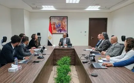 نائب وزير الإسكان يلتقي ببعثة الوكالة الفرنسية للتنمية لمناقشة مجالات التعاون