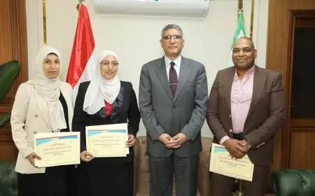 محافظ الجيزة يكرم رئيس مركز الصف ورئيسة ووكيل لجنة التصالح تقديراً لجهودهم في إنجاز الملف