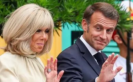 أول رد لماكرون بعد انتشار فيديو الصفعة: «مزاح بين زوجين»