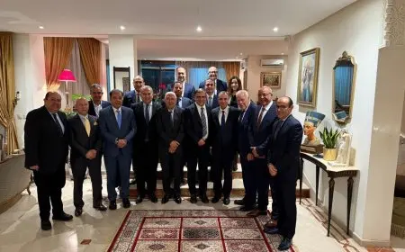 اجتماع وزير الخارجية مع مجموعة من كبار رجال الأعمال ورؤساء البنوك في المغرب
