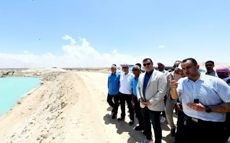 وزير الإسكان يزور كومبوند مزارين والممشى السياحي وأعمال تجهيز الشاطئ في مدينة العلمين الجديدة