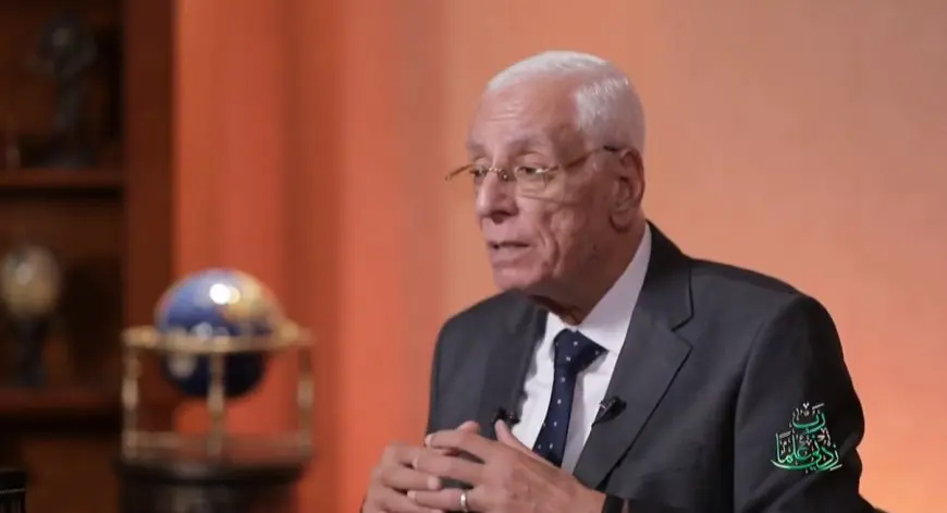 هرمون البخ.. حسام موافي: الغدة الكظرية تؤدي إلى ارتفاع ضغط الدم وتغير لون البشرة