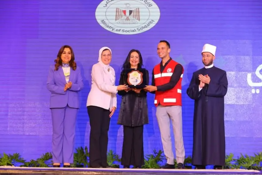 وزيرة التضامن: عدد الوجبات الكلي التي وزعتها الجمعيات الأهلية خلال شهر رمضان بلغ 52 مليون وجبة