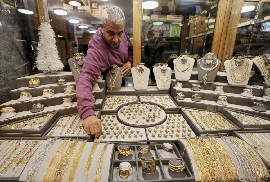 سعر الذهب في محلات الصاغة خلال منتصف تعاملات اليوم.. عيار 21 يسجل ارتفاعًا قدره 65 جنيهاً