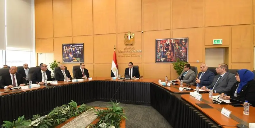 وزير الإسكان: اجتماع اليوم مع جميع رؤساء الأجهزة لمناقشة التحديات المطروحة