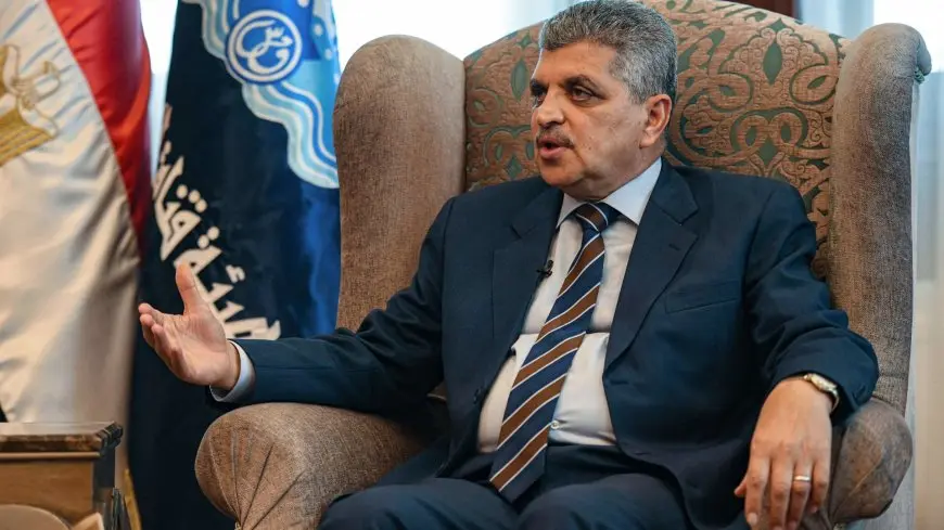 رئيس هيئة قناة السويس: ندعم التعاون مع هيئة الرعاية الصحية لإنشاء منشآت طبية في مواقع العمل