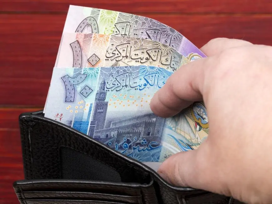 سعر الدينار الكويتي اليوم الخميس 8 مايو 2025 في البنوك