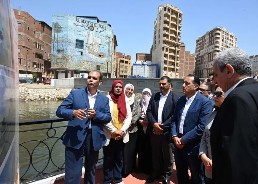 رئيس الوزراء يزور مشاريع تطوير كورنيش ترعة القاصد