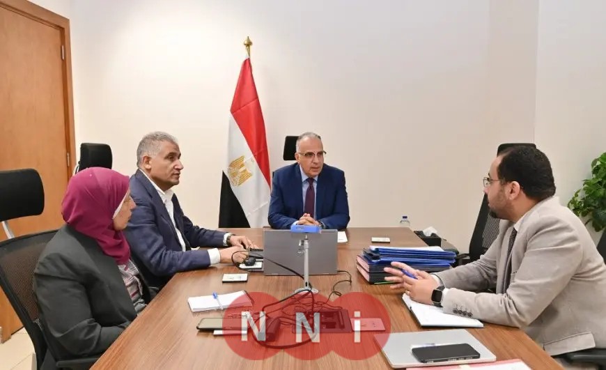 وزير الري يراقب سير العمل في مشروع نقل مياه الصرف الزراعي بالدلتا الجديدة