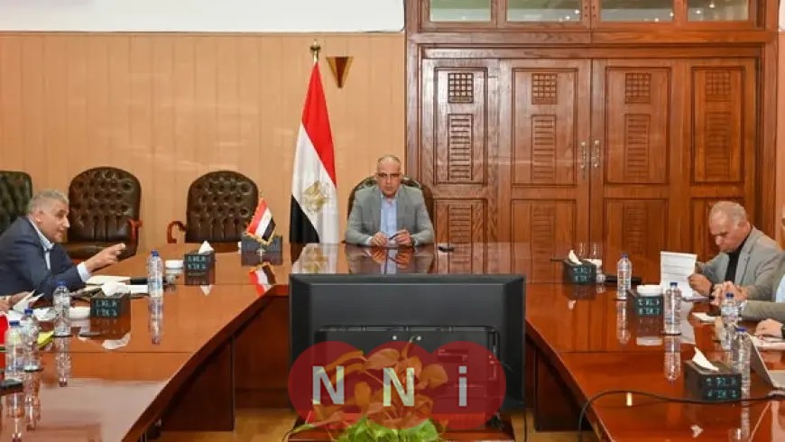وزير الري يأمر بتوفير المياه الكافية لمحطات الشرب وتنظيف الترع والمصارف