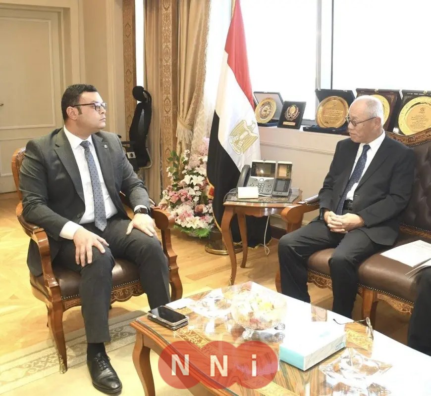 وزير الإسكان يلتقي بالسفير الياباني في القاهرة لمناقشة تعزيز التعاون المشترك بين البلدين
