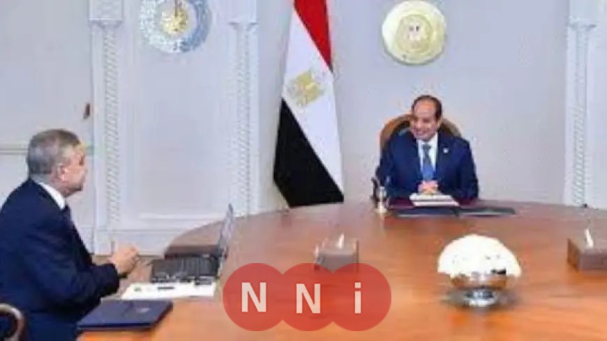 أسامة ربيع: انخفاض عدد السفن العابرة لقناة السويس في أبريل بسبب التوترات في البحر الأحمر