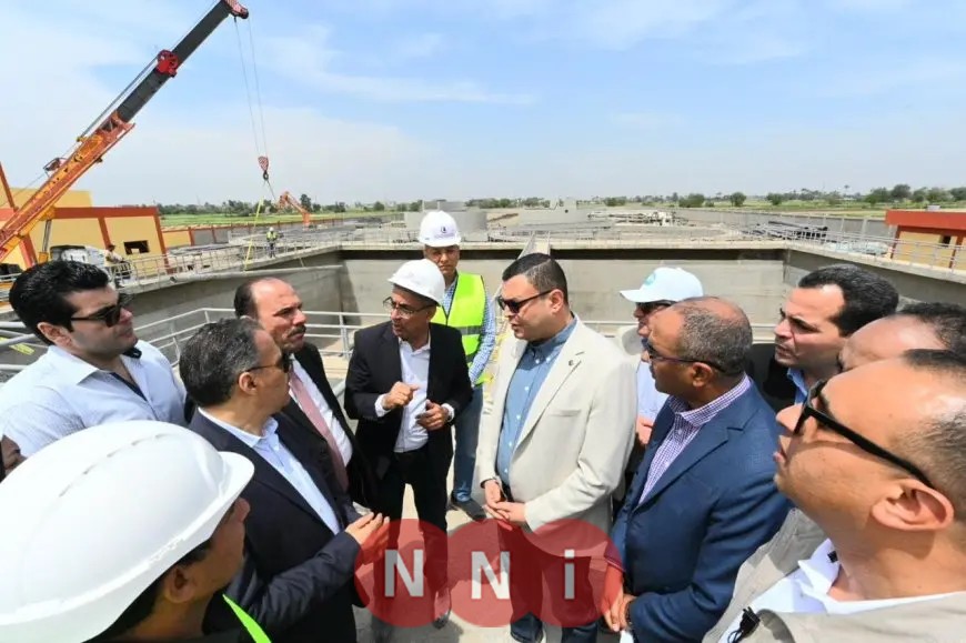 وزير الإسكان ومحافظ الشرقية يتفقدان مشروع الصرف الصحي في “سنهوا”