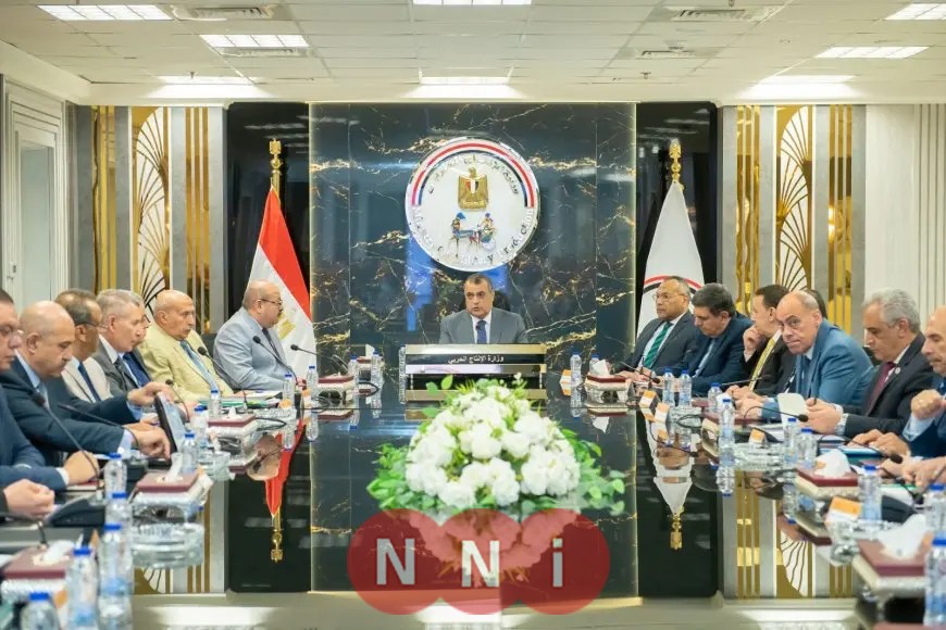 وزير الإنتاج الحربي يؤكد على أهمية تحسين الأداء واستثمار في العنصر البشري
