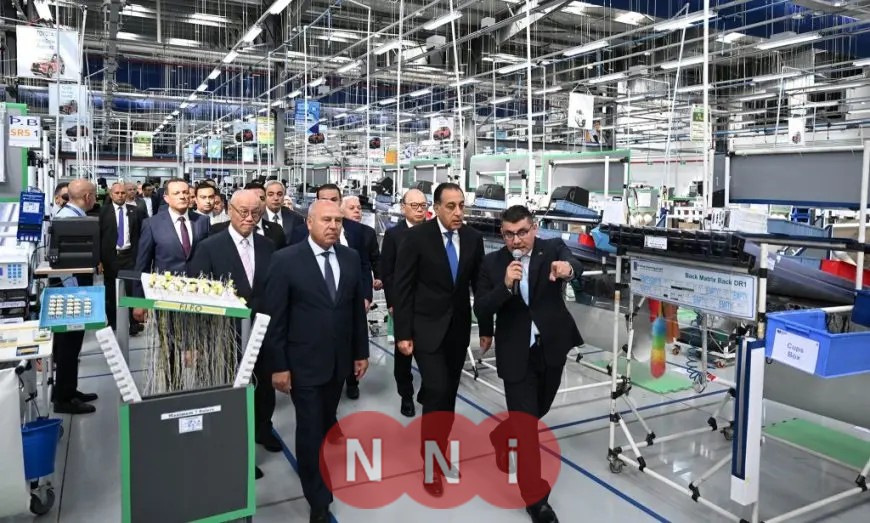 رئيس الوزراء يزور المصنع الجديد لشركة “سوميتومو” العالمية لإنتاج ضفائر السيارات الكهربائية