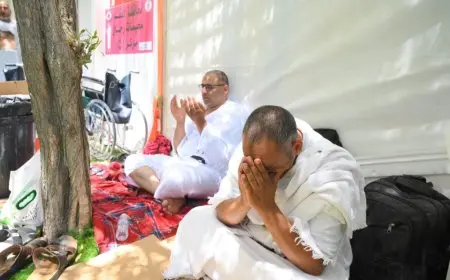 في مخيمات حجاج الجمعيات الأهلية: التلبية والدعاء تتصدران الأجواء