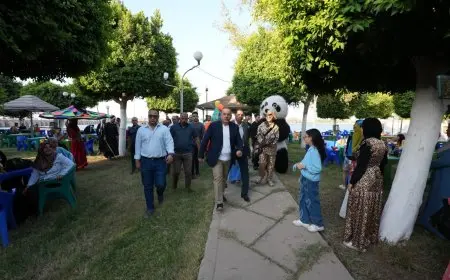 محافظ أسيوط يشارك المواطنين احتفالات العيد في نادي العاملين