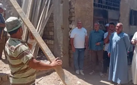 حملة ميدانية في بنها توقف أعمال البناء المخالف وتصادر المواد المستخدمة