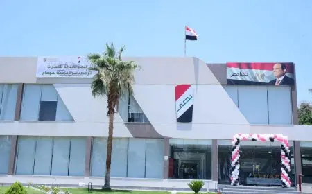 وزير قطاع الأعمال يجري جولة تفقدية في مصنع الأتوبيسات التابع للنصر للسيارات