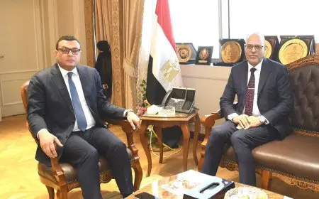 وزير الإسكان ووزير العمل يبحثان سُبل التعاون في تدريب العمالة