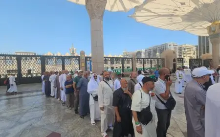 بعثة حج الجمعيات الأهلية تنظم زيارات إلى الروضة الشريفة.. صور