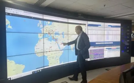 وزير الطيران المدني يزور عدة مرافق تشغيلية هامة